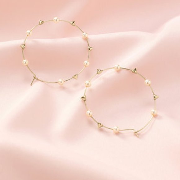 :: Stella & Dot Madison Pearl+Spike Hoop Earrings - Picture 2 of 11